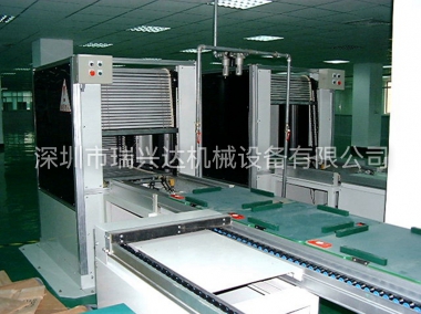 連續(xù)式升降機入板